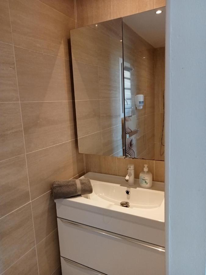 Ti Igwan I Maison A 450M De La Mer Plomodiern 외부 사진
